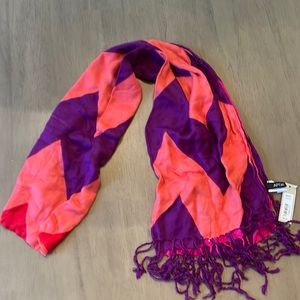 Apt 9 scarf